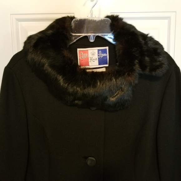 Beautiful Vintage 60's Lilli Ann knit coat trimmed in fur. Used Good condition. - Picture 3 of 7